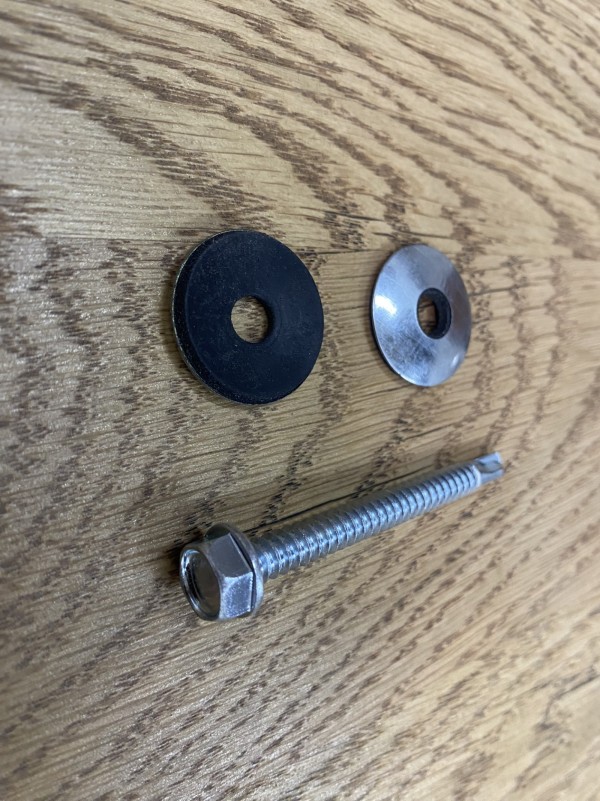 Wkręty z podkładką fi 25mm z uszczelką EPDM